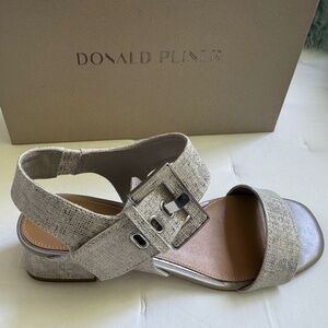 Donald Pliner Pewter VIXI Sandals, 6.5 M